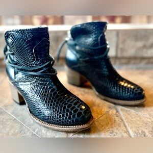 Freebird Casey Boots Sz 7 Black Embossed Leather Ankle Western Made Mexico